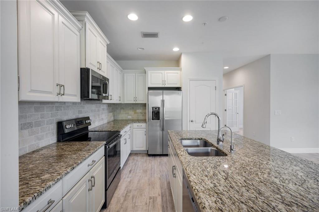 2343 Sheen LN 405