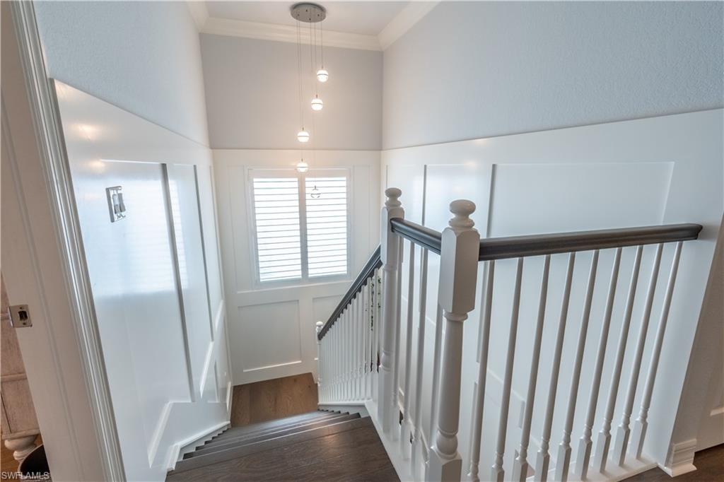 4347 Aurora ST