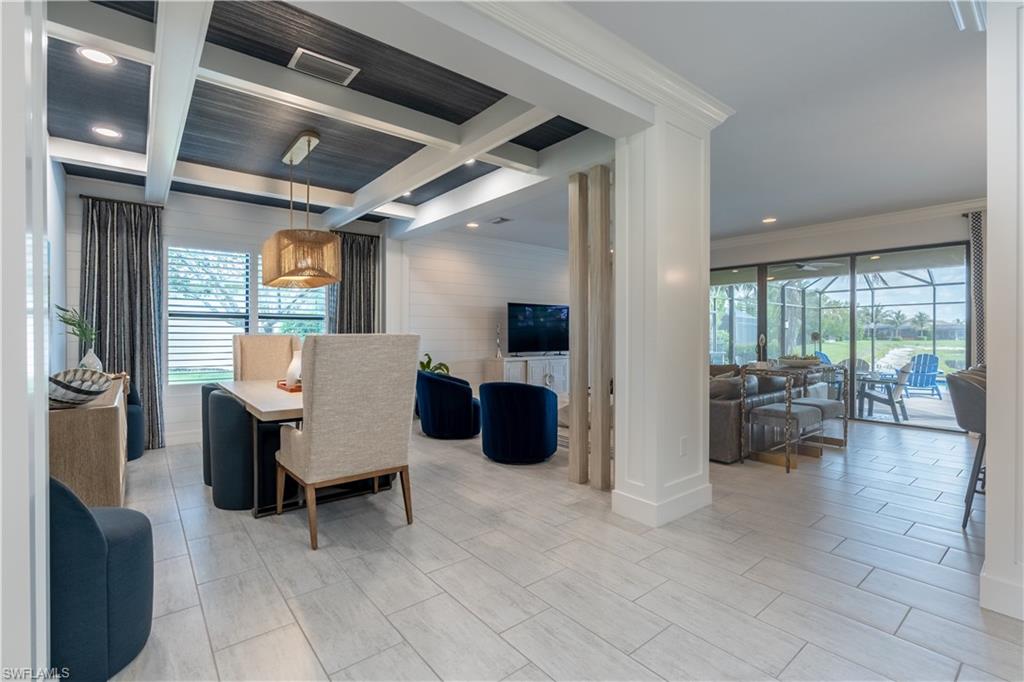 4347 Aurora ST