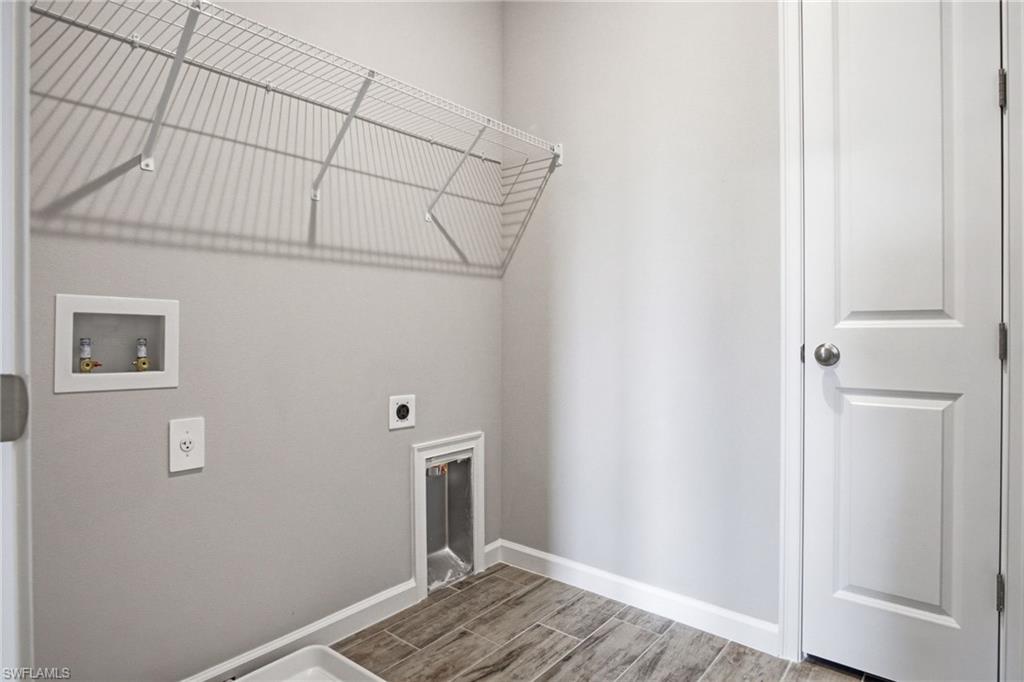 4596 Arboretum CIR 202