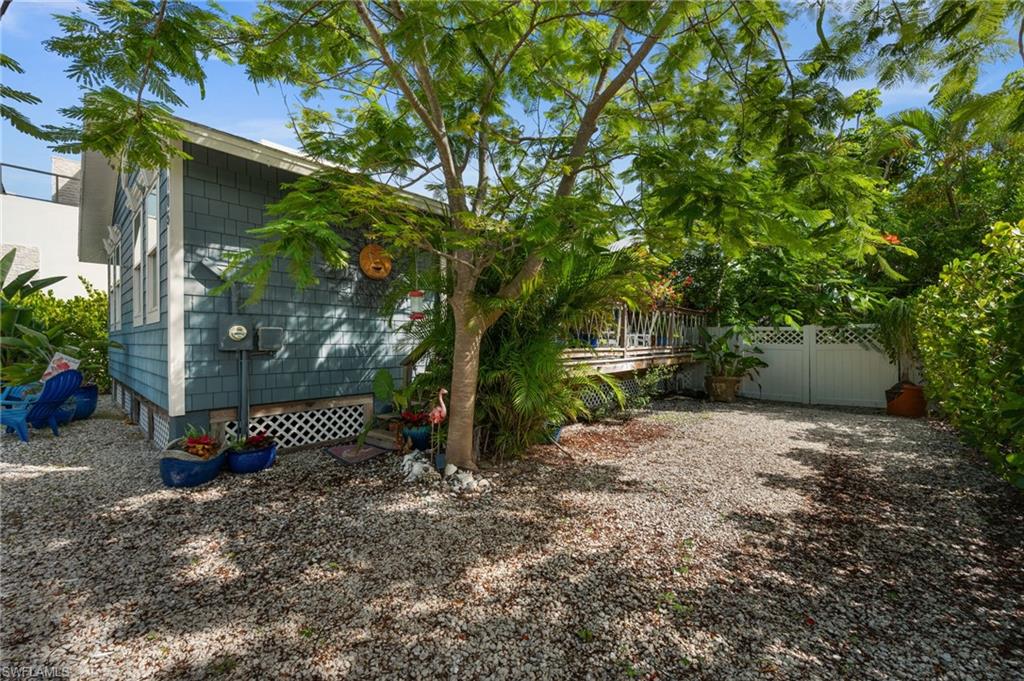 105 Hilo ST