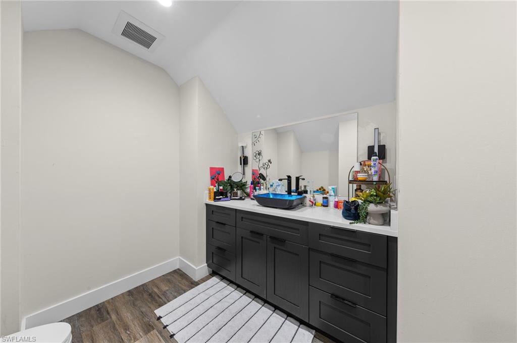 18130 Parkridge CT