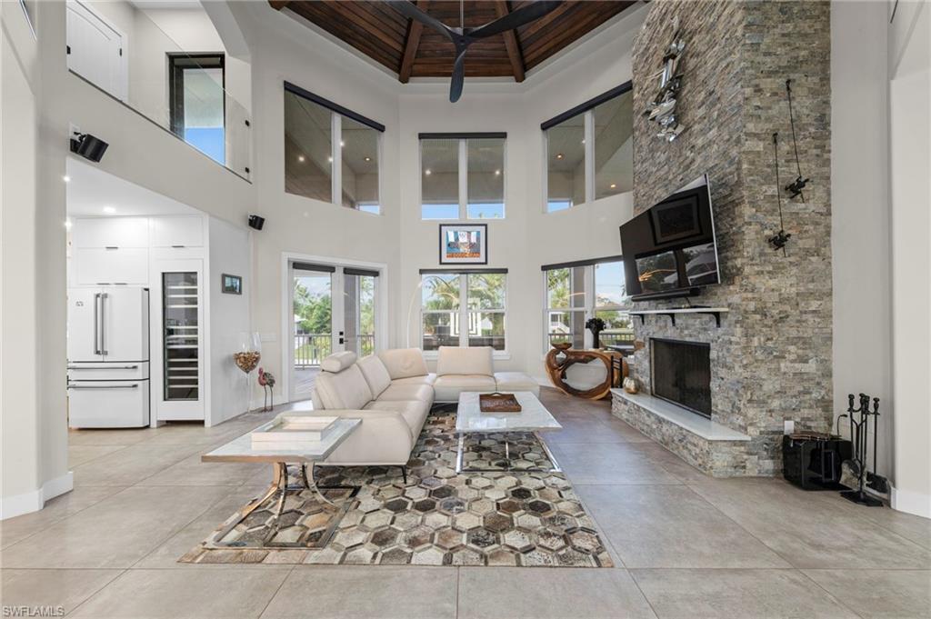 18130 Parkridge CT