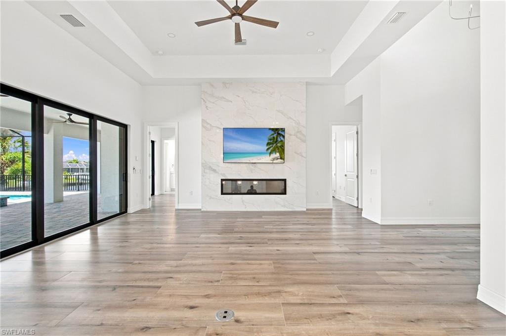 5322 Bayshore AVE