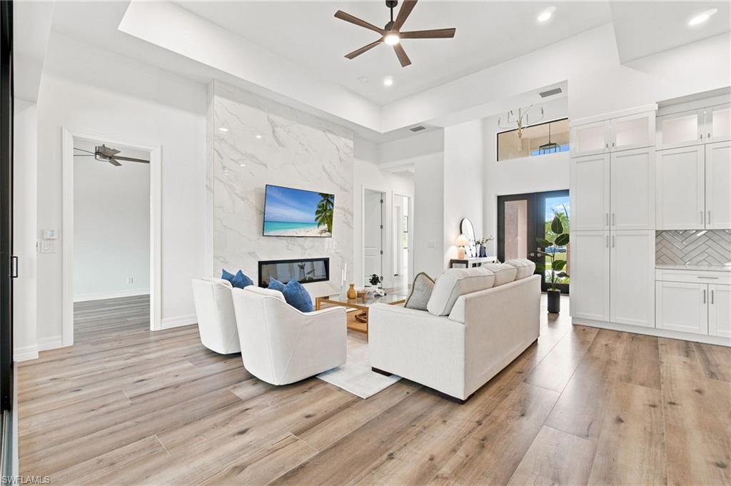 4427 Pelican BLVD