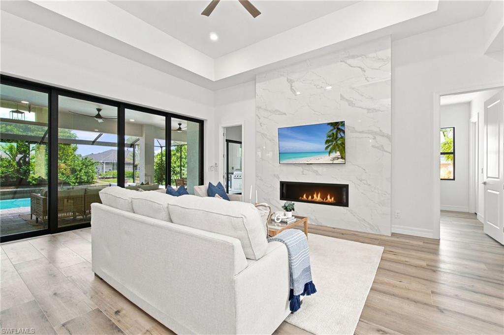 4427 Pelican BLVD