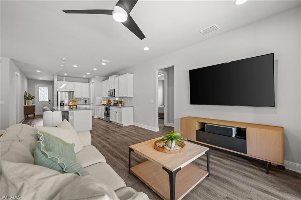 3849 Helmsman DR