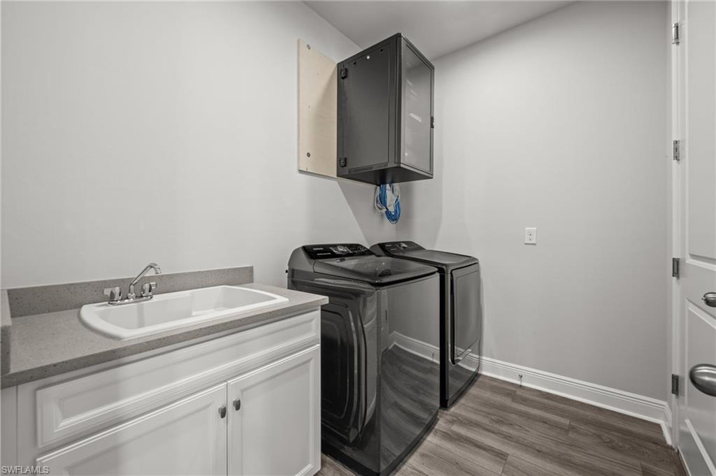 3849 Helmsman DR
