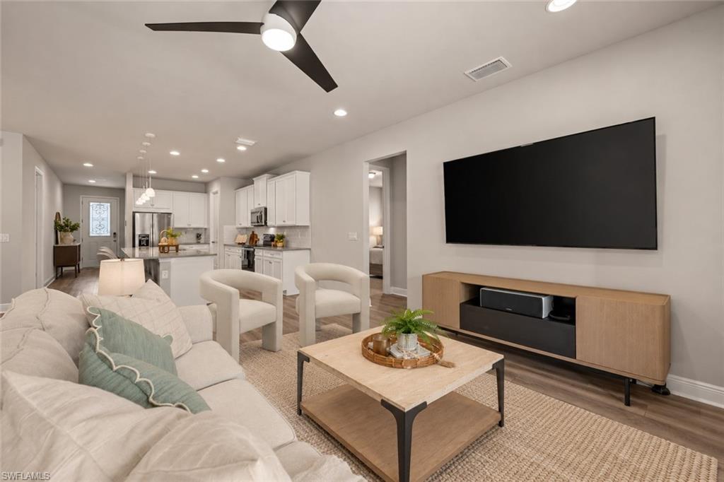 3849 Helmsman DR