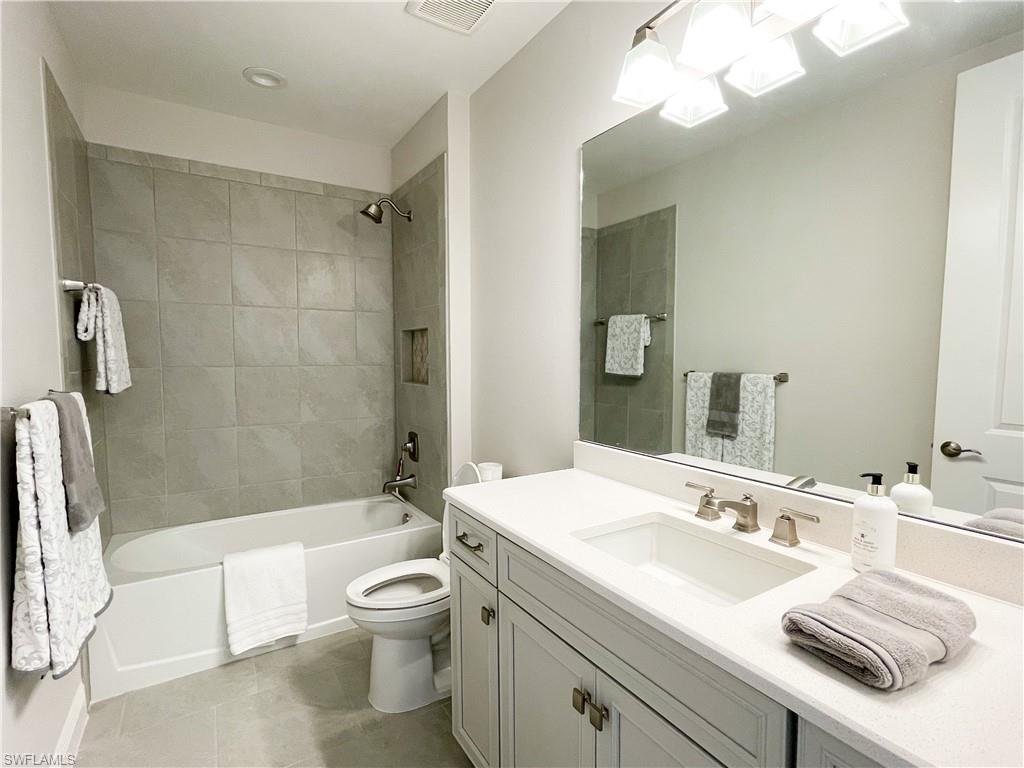 2555 Seychelles DR 402