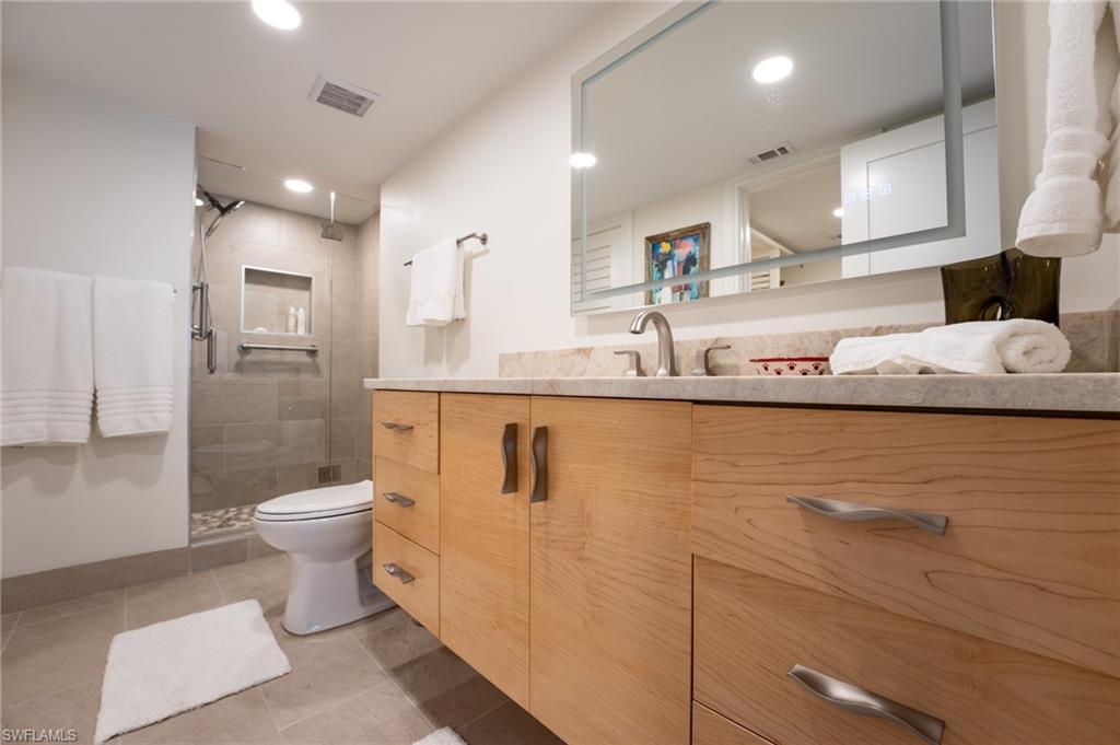 360 10th AVE S B100