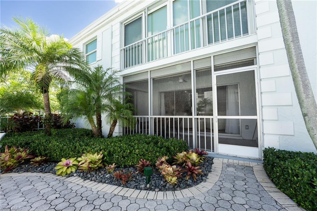360 10th AVE S B100