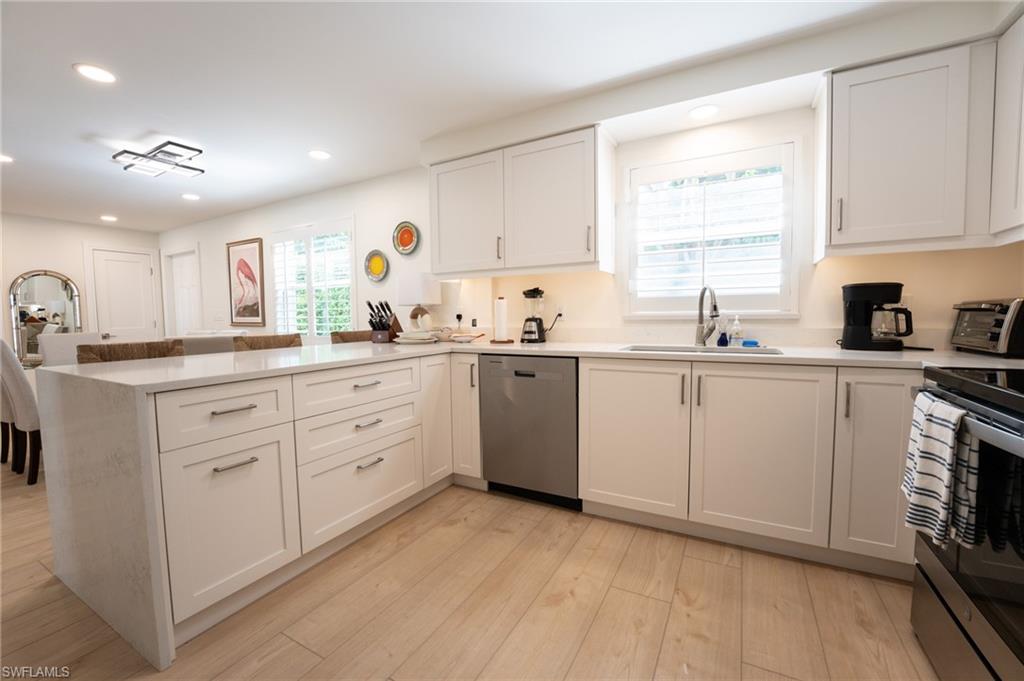 360 10th AVE S B100