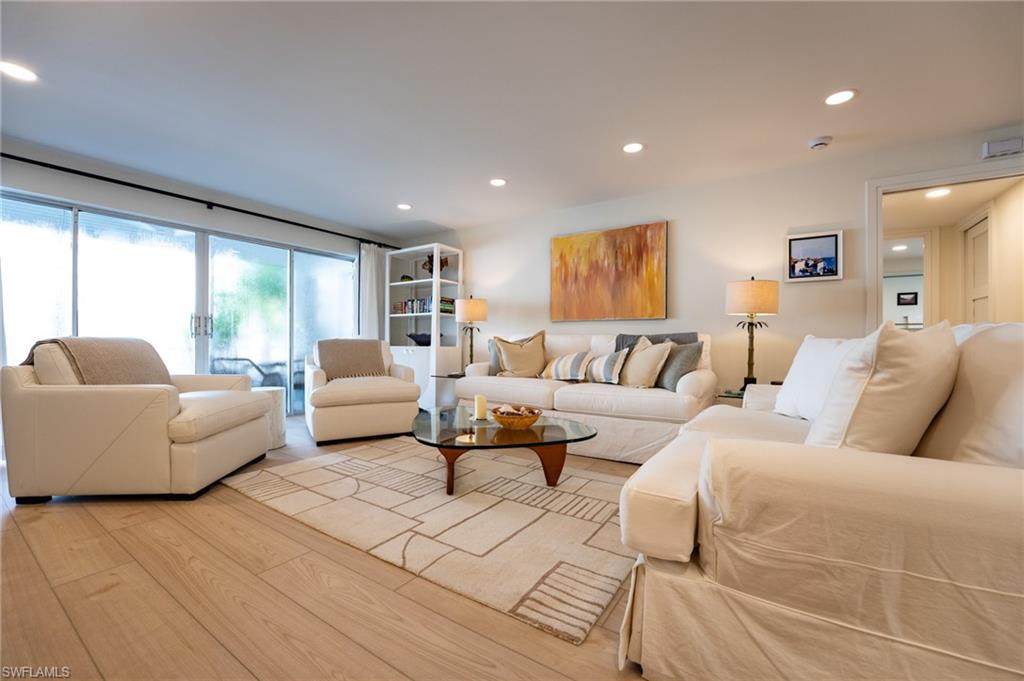 360 10th AVE S B100