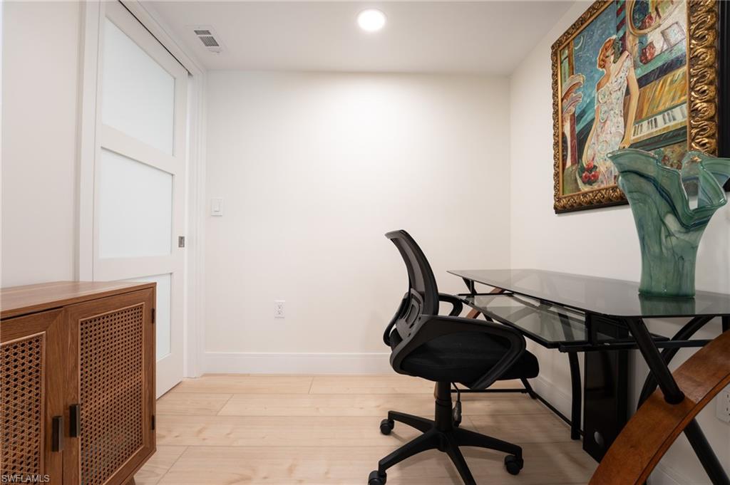 360 10th AVE S B100