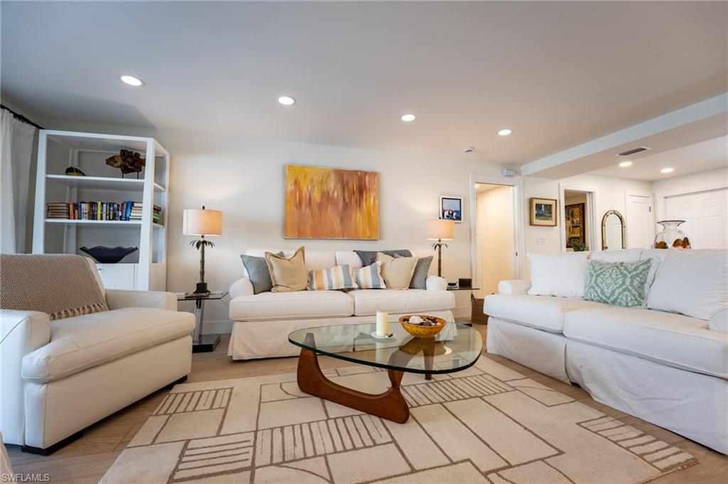 360 10th AVE S B100