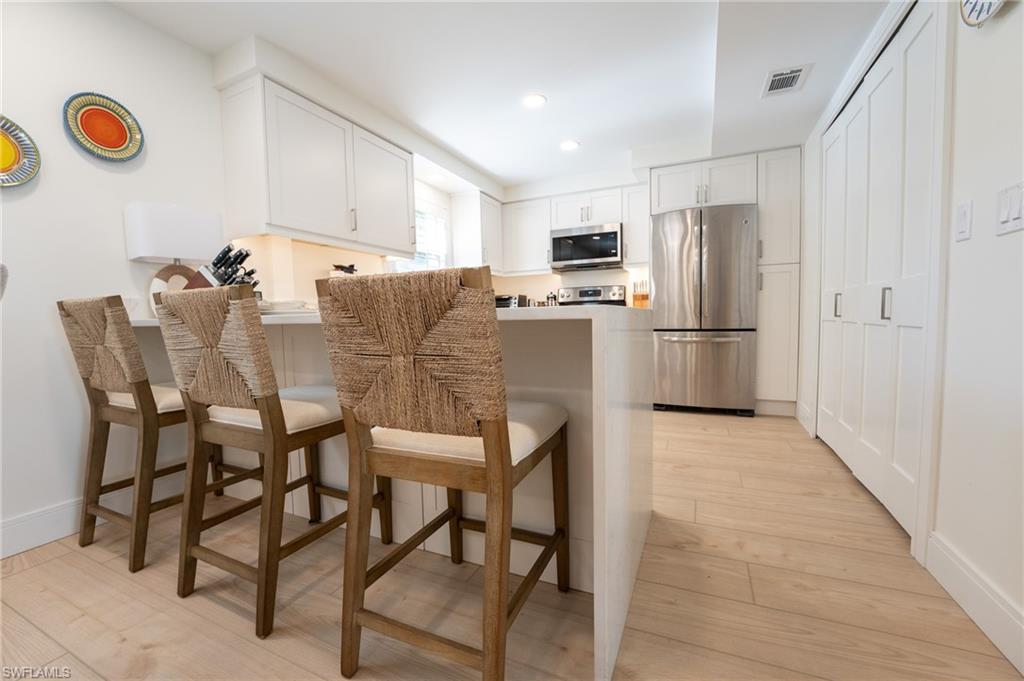 360 10th AVE S B100
