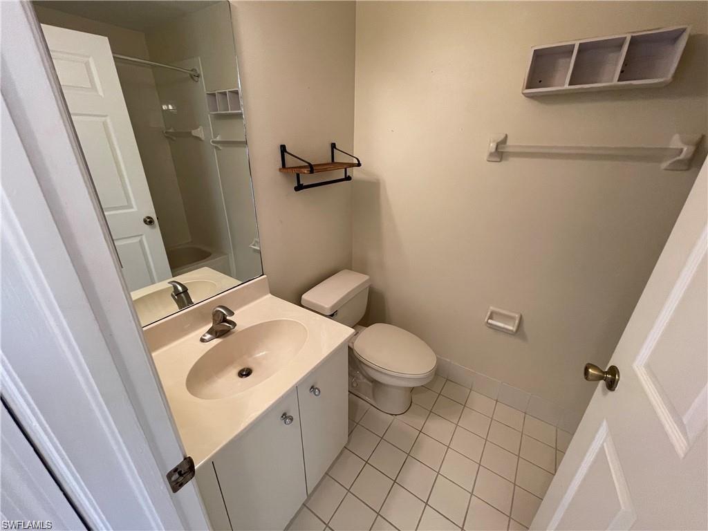 6368 Huntington Lakes CIR 102