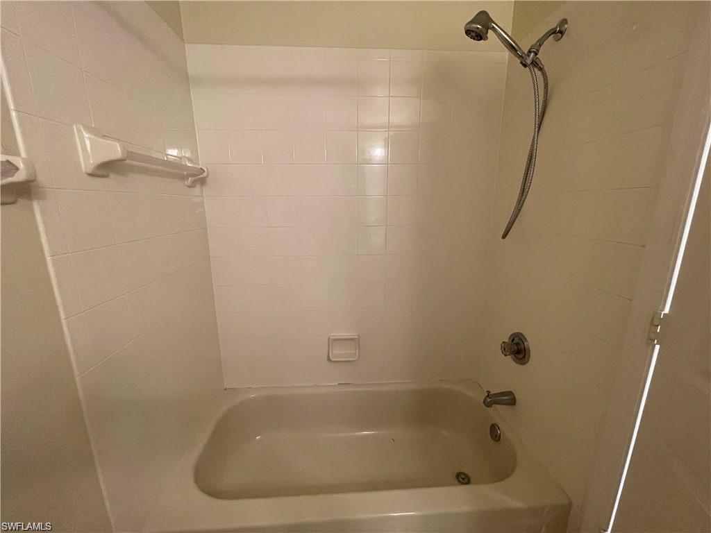 6368 Huntington Lakes CIR 102