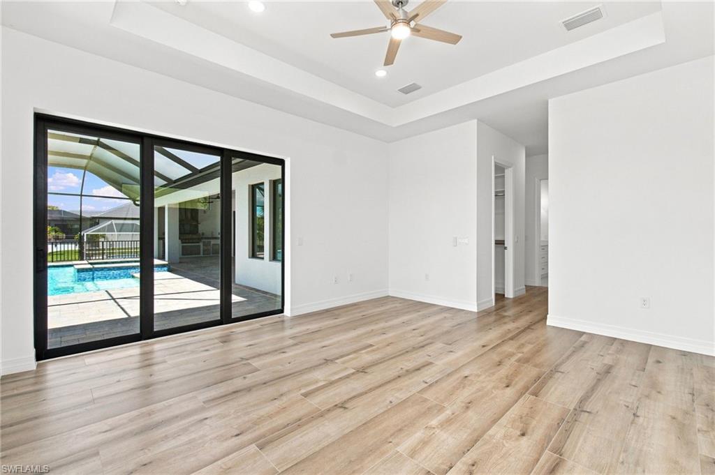 5322 Bayshore AVE