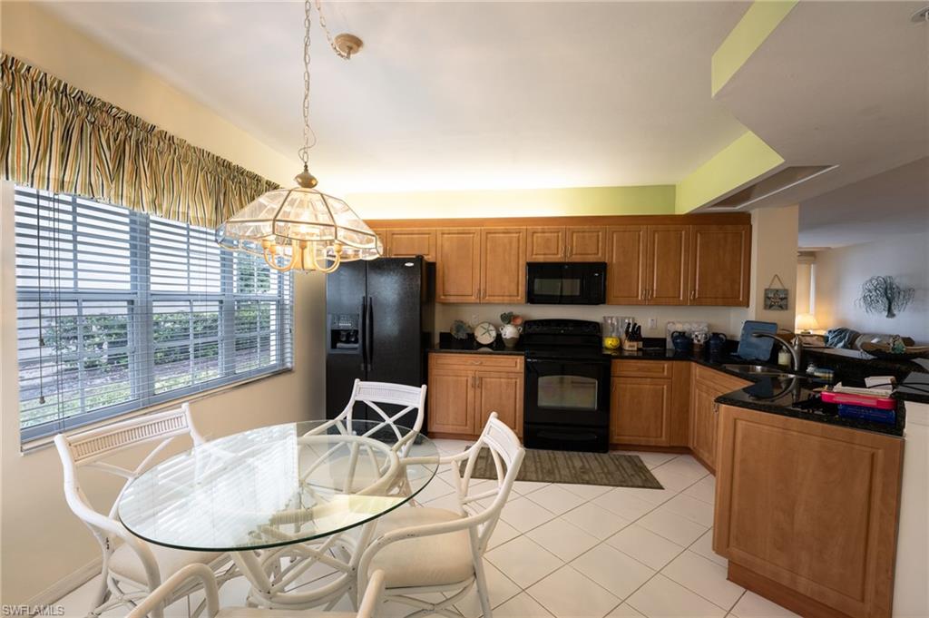 2575 Old Groves RD 101