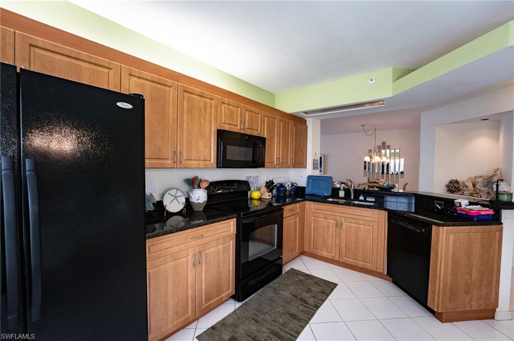 2575 Old Groves RD 101
