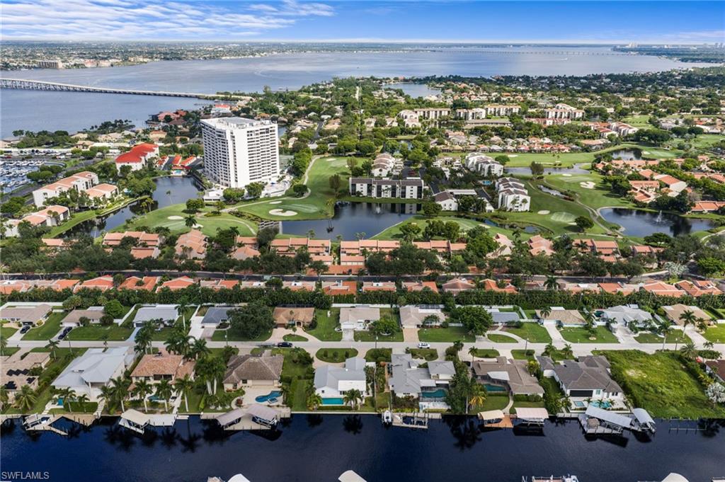 971 Town And River DR