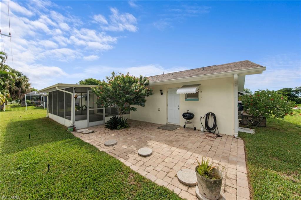 971 Town And River DR