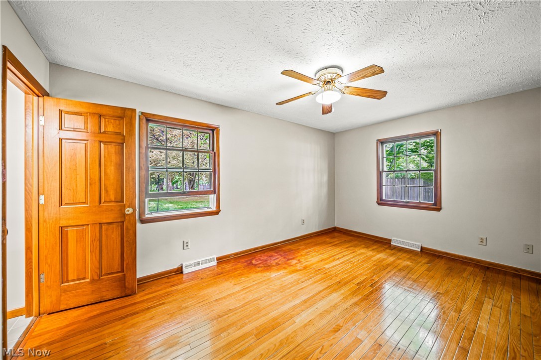 7825 Middle Ridge Road