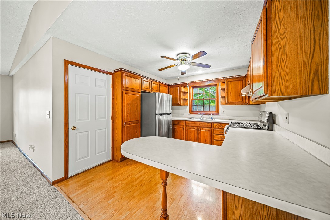 7825 Middle Ridge Road