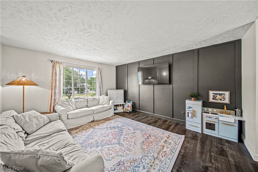 5437 Oak Ridge Drive