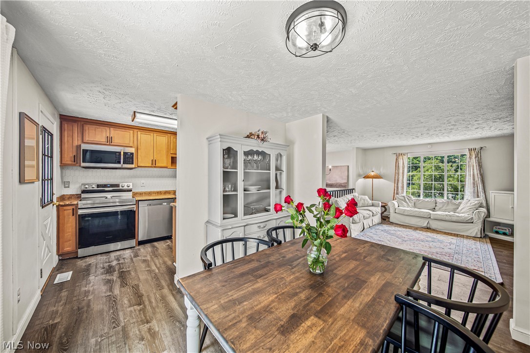 5437 Oak Ridge Drive