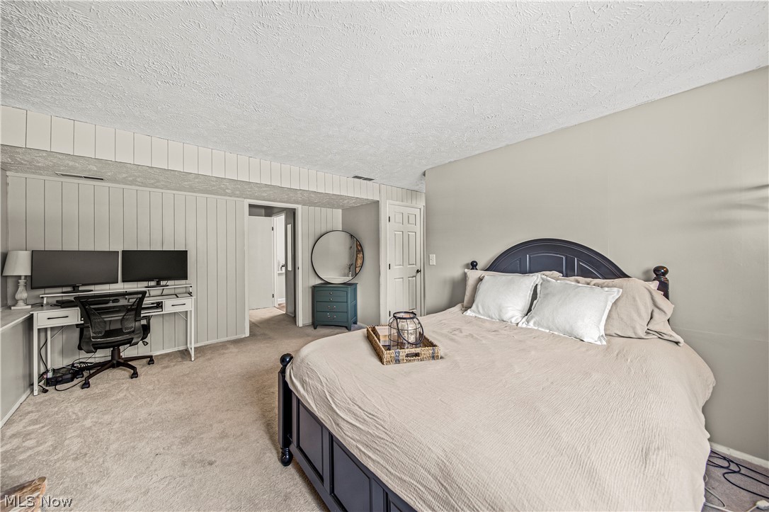 5437 Oak Ridge Drive