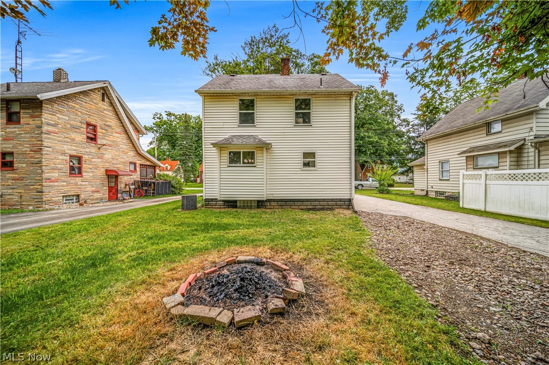 864 Willard Avenue SE