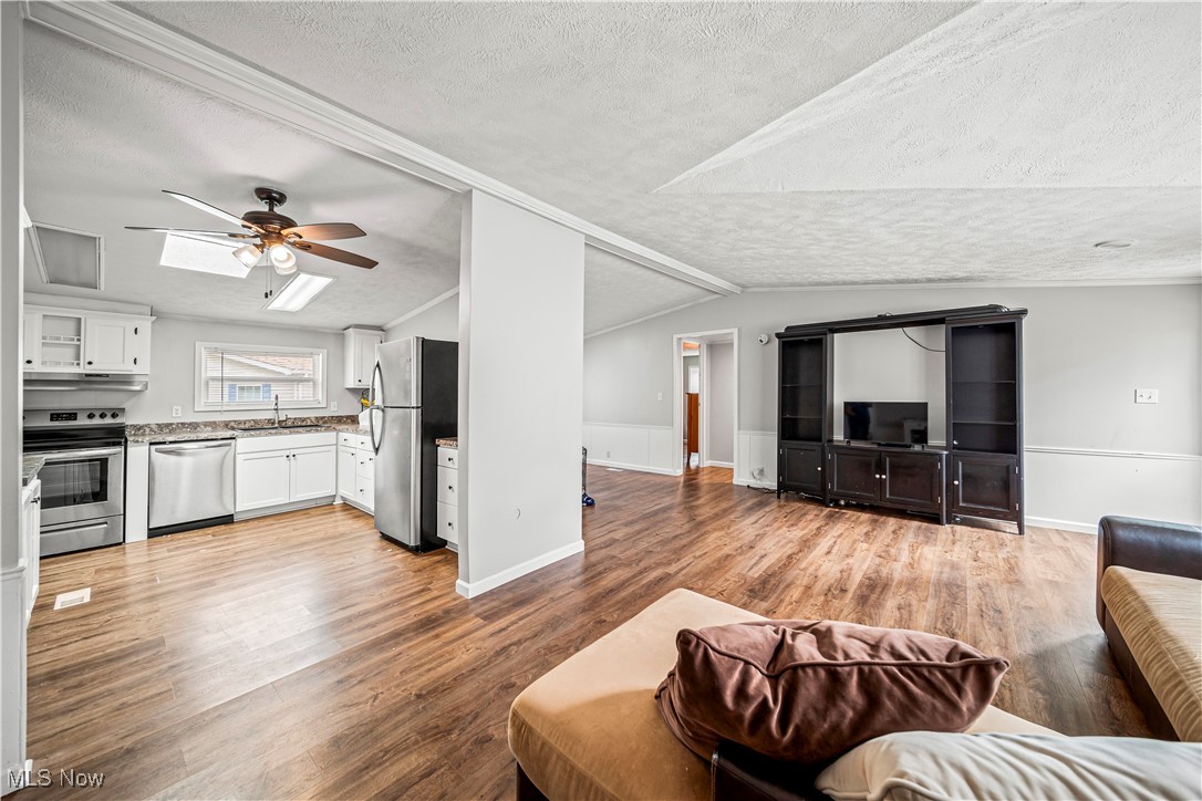 151 Oaktree Lane