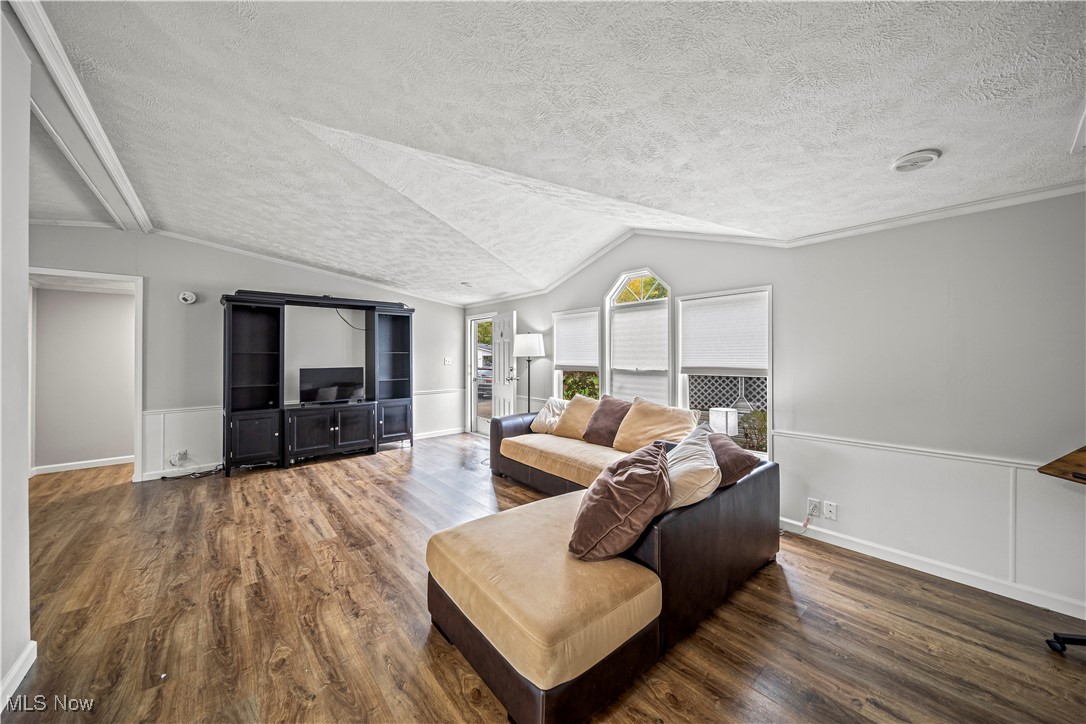 151 Oaktree Lane
