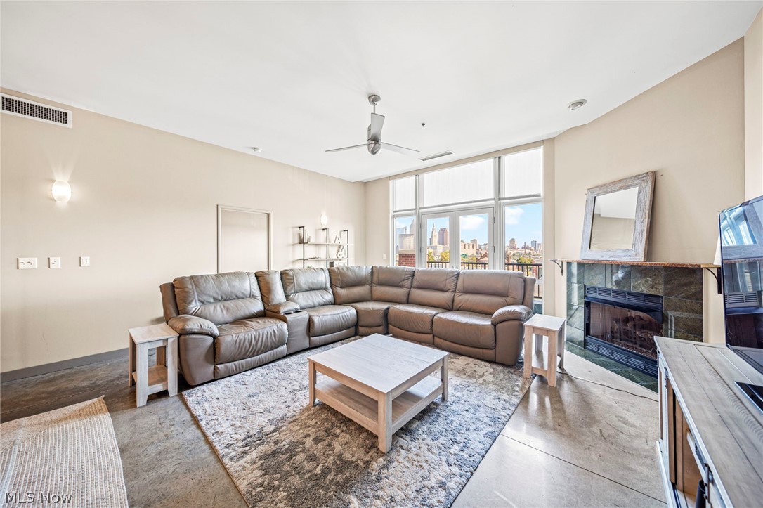 1951 W 26th. Street 511