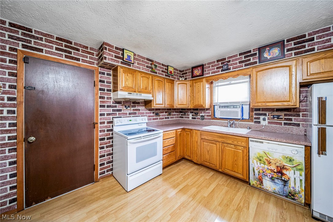 5026 Glenn Lodge Drive