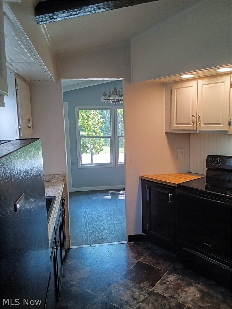 6 Cardinal Dr