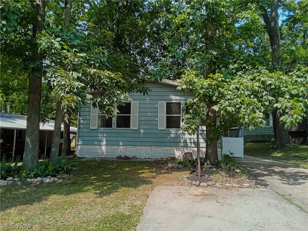 6 Cardinal Dr