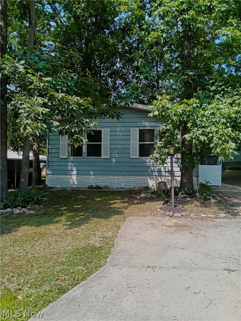 6 Cardinal Dr