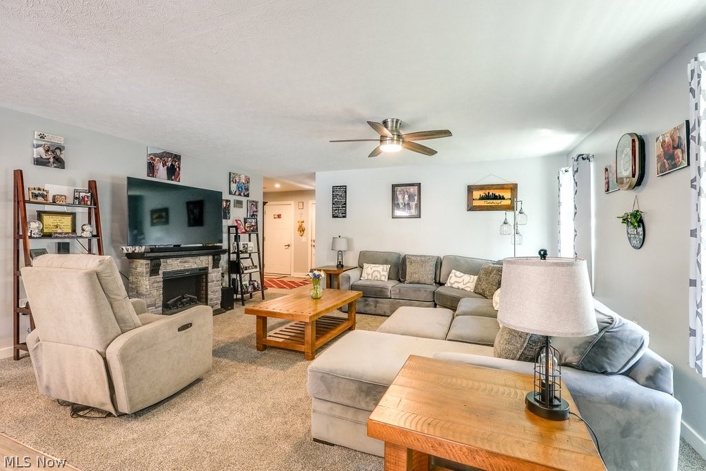 1571 Leslie Drive