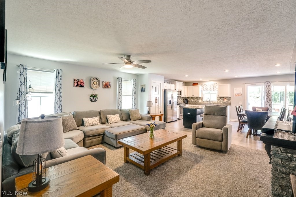 1571 Leslie Drive