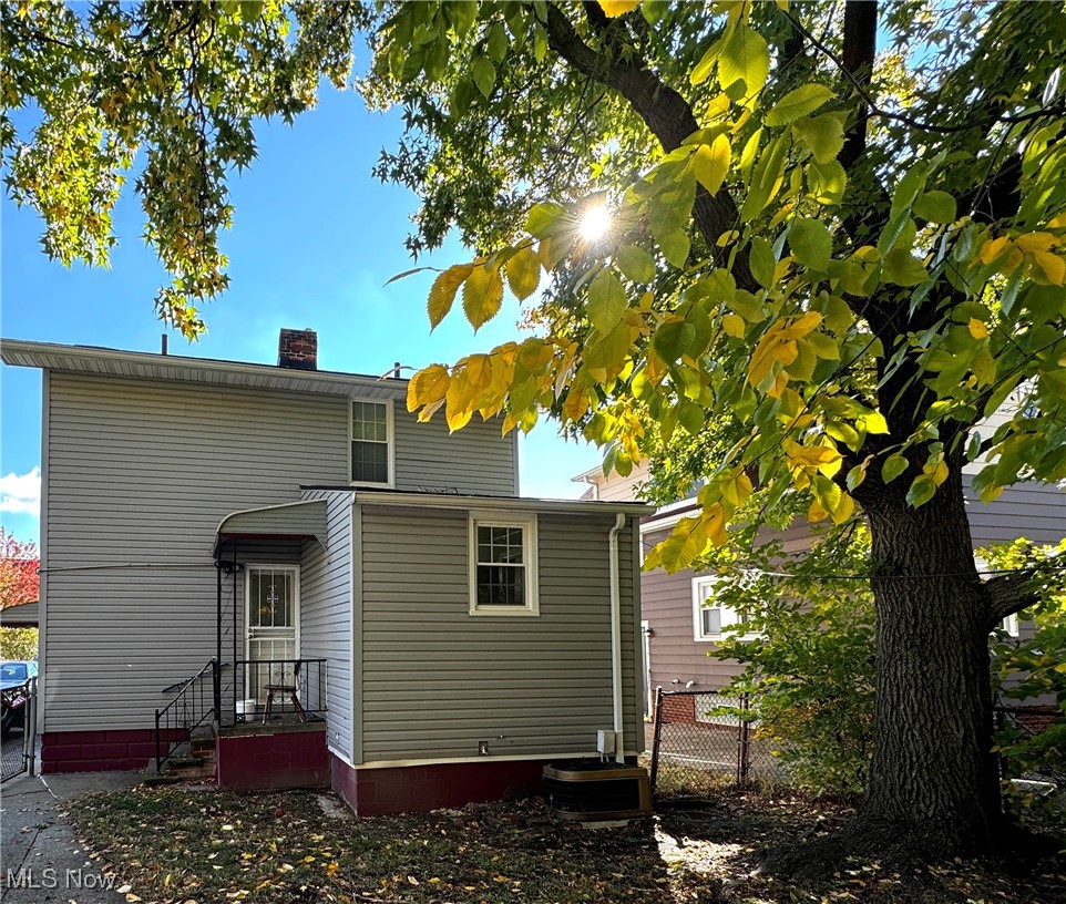 20151 Lindbergh Avenue