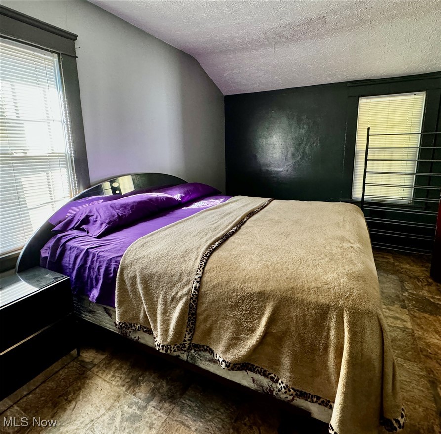 20151 Lindbergh Avenue