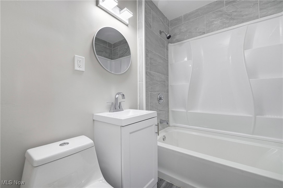 896 Selwyn Road