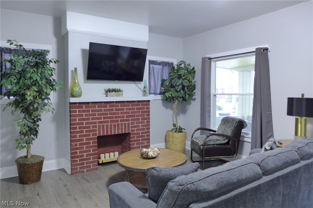 1453 W 107th Street
