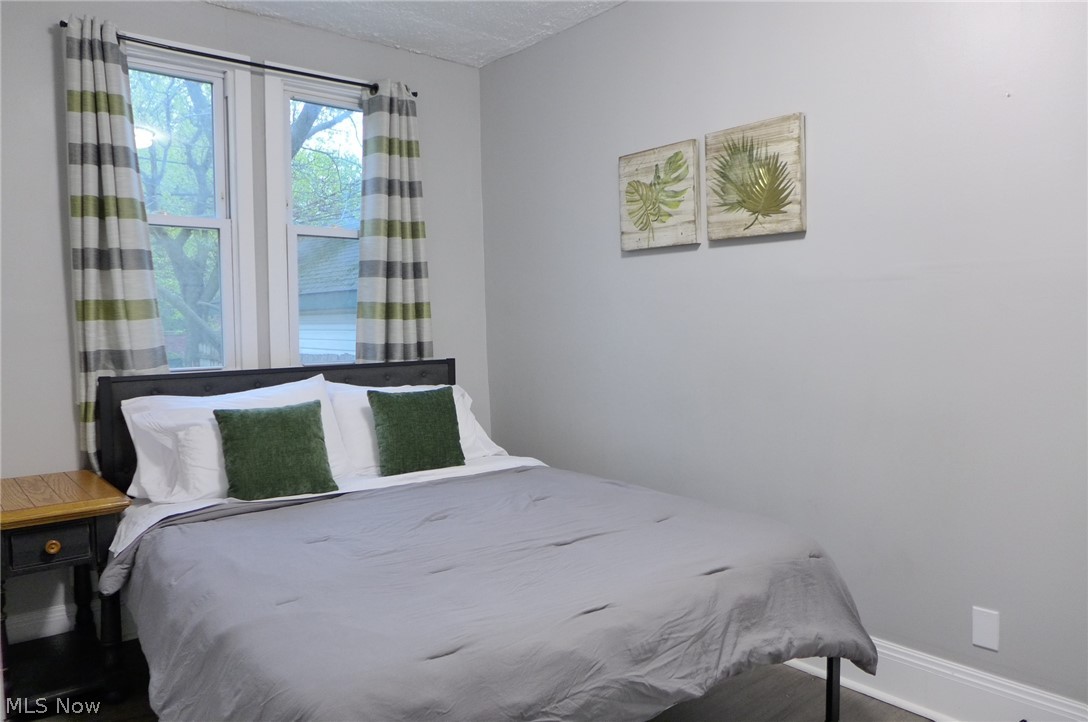 1453 W 107th Street