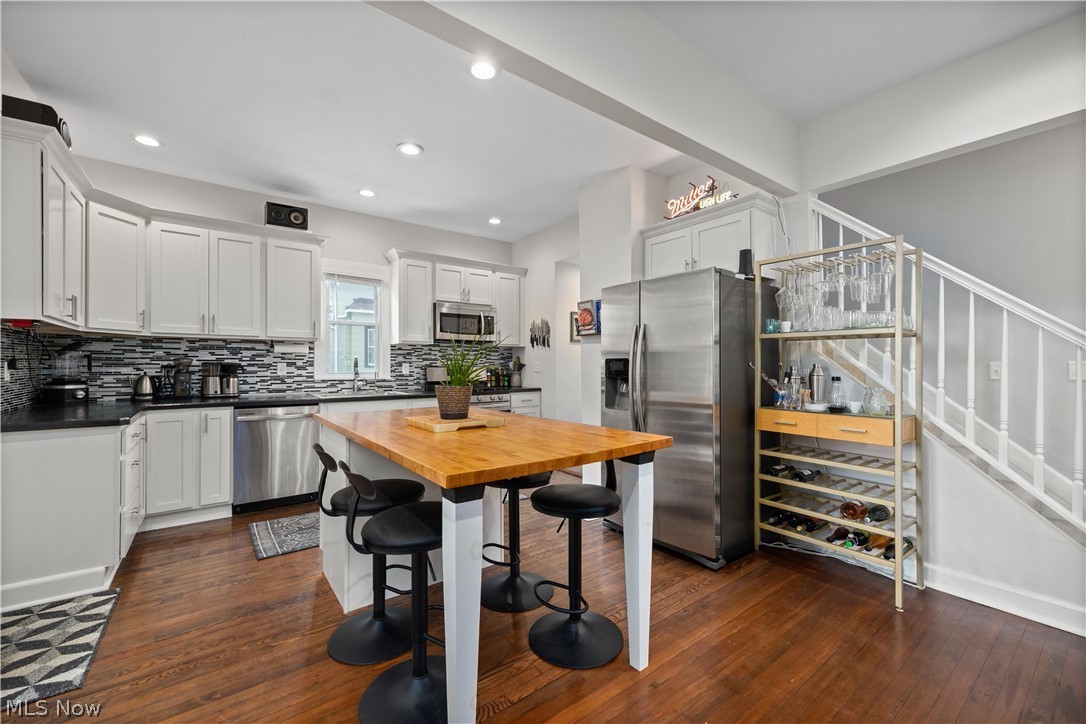 2115 W 93rd Street