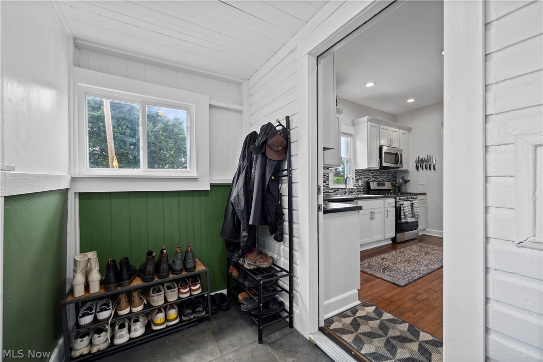 2115 W 93rd Street